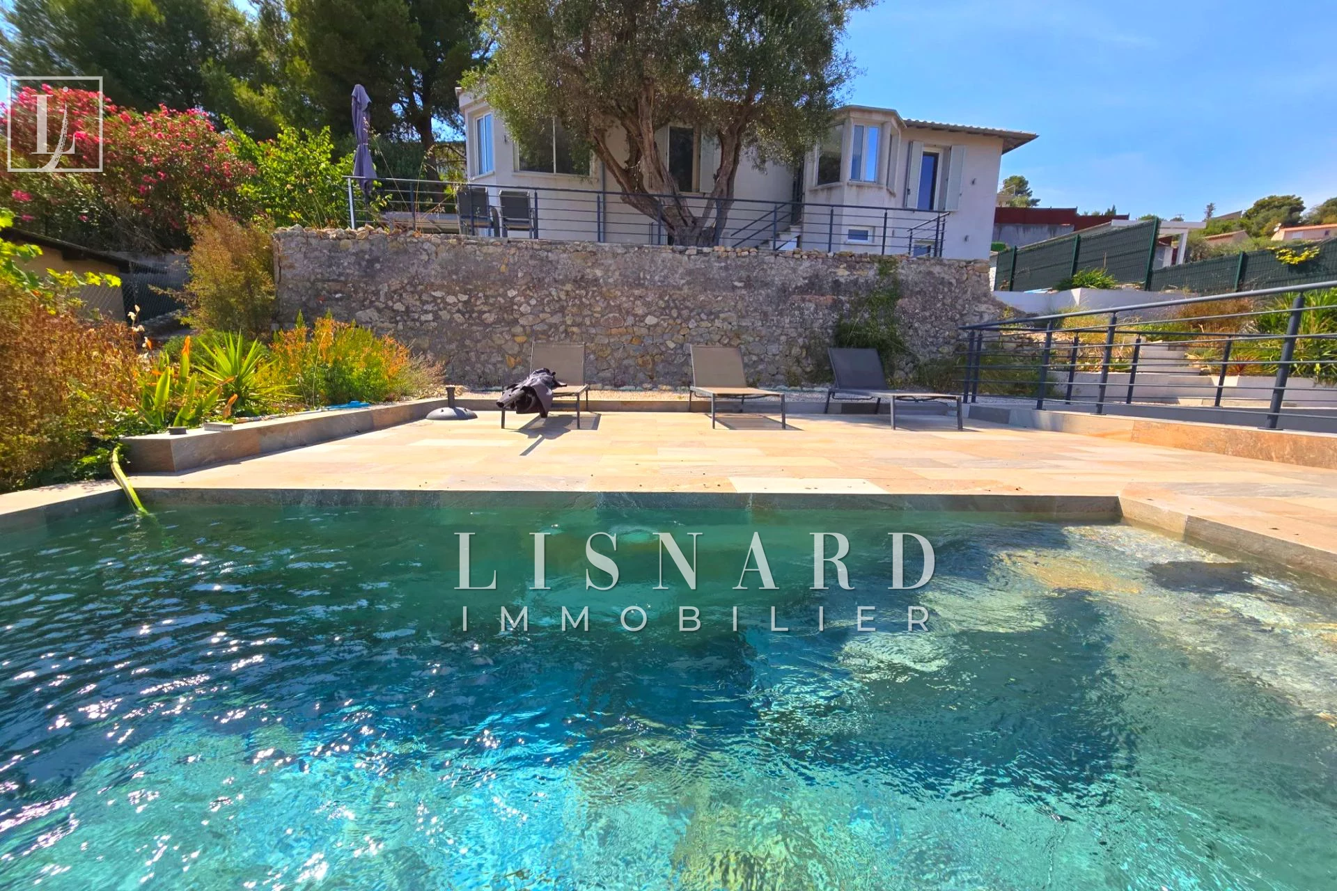 Maison 4 pièces 118 m² · à Vallauris · 118 m² · 672 000 €