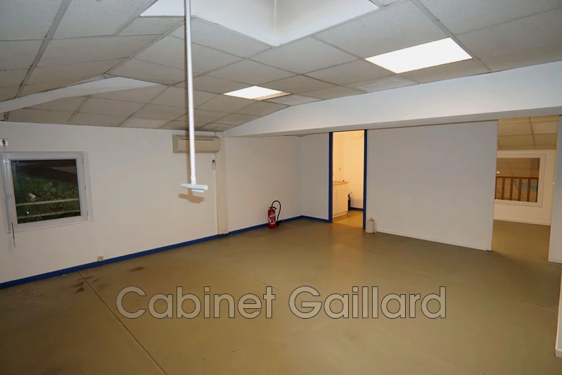 Professionnel local professionnel Callian  