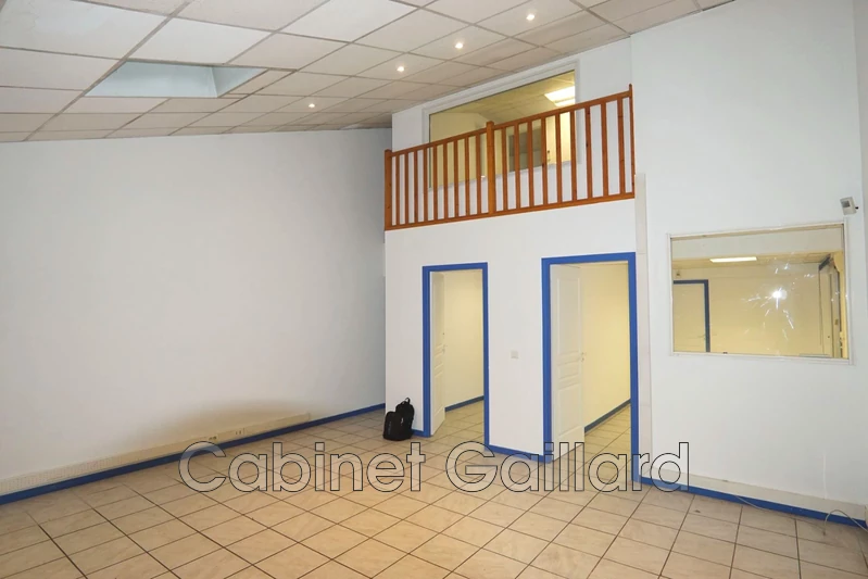 Professionnel local professionnel Callian  