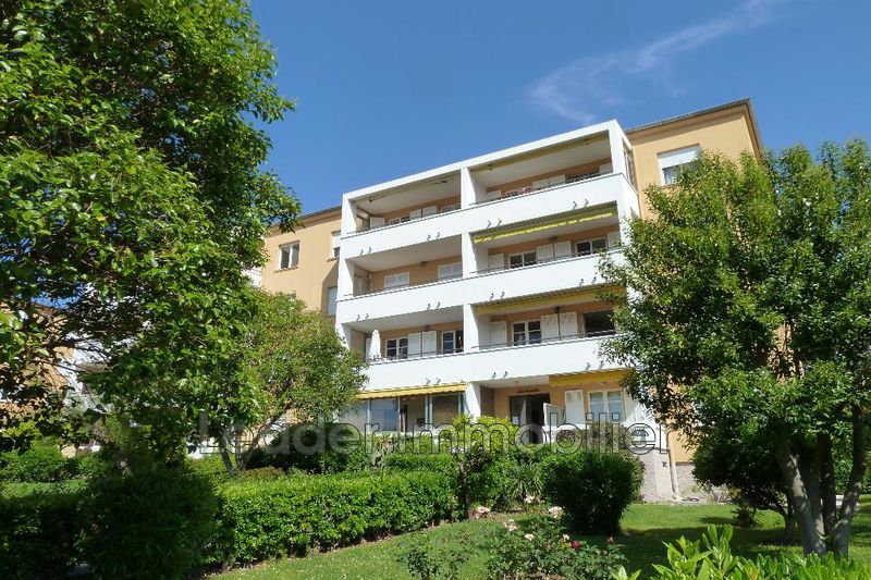 Location appartement Antibes  