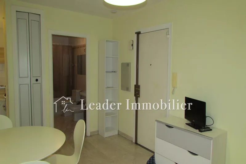 Location appartement Antibes  
