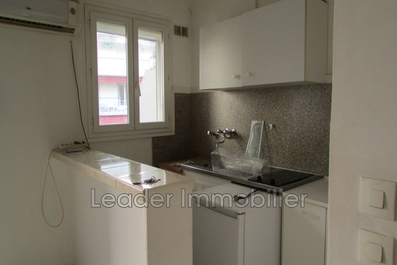 appartement  studio  Antibes Centre-ville  28 m² -   