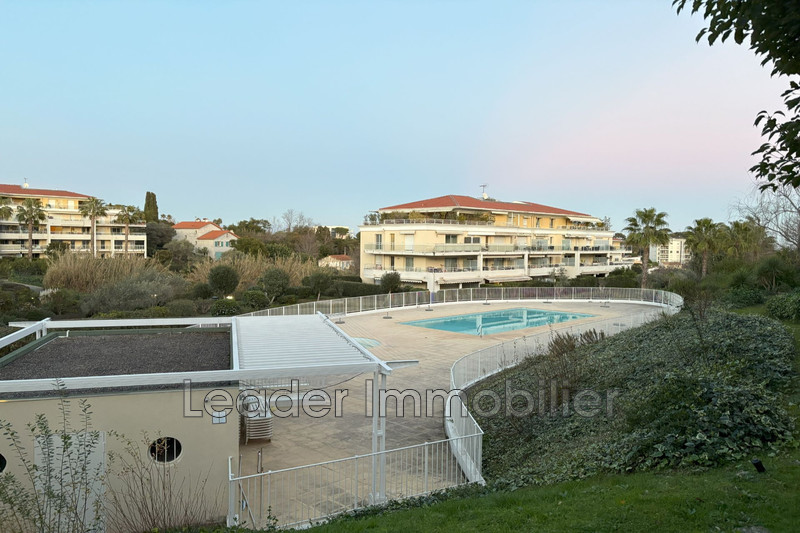 Location appartement Antibes  