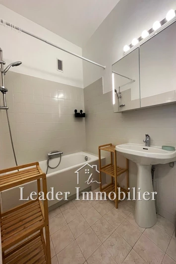 Location appartement Antibes  