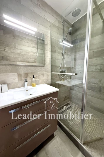 Location appartement Antibes  