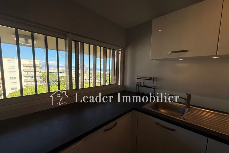 Location appartement Antibes  