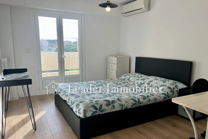 Location appartement Antibes  