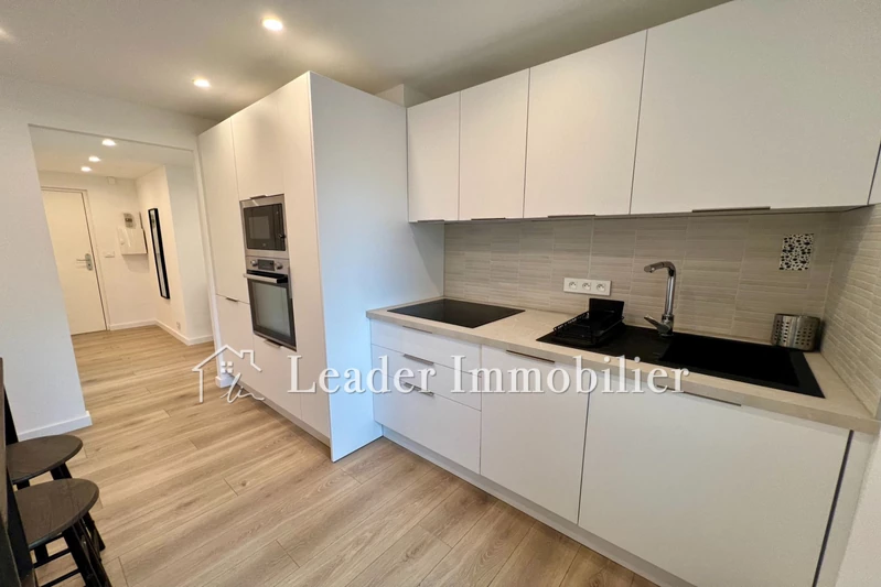 Location appartement Antibes  