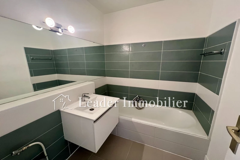 Location appartement Antibes  