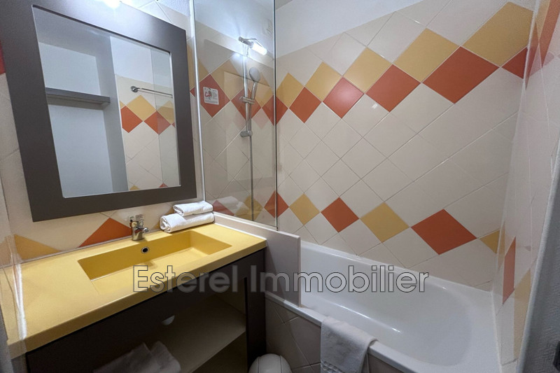 Photo n°3 - Vente appartement Saint-Raphaël 83700 - 101 000 €