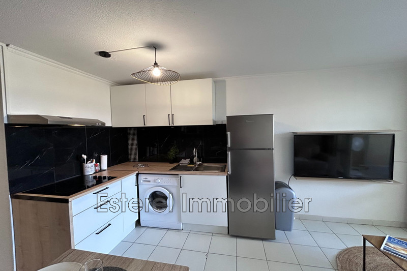 Photo n°2 - Vente appartement Saint-Raphaël 83700 - 145 000 €
