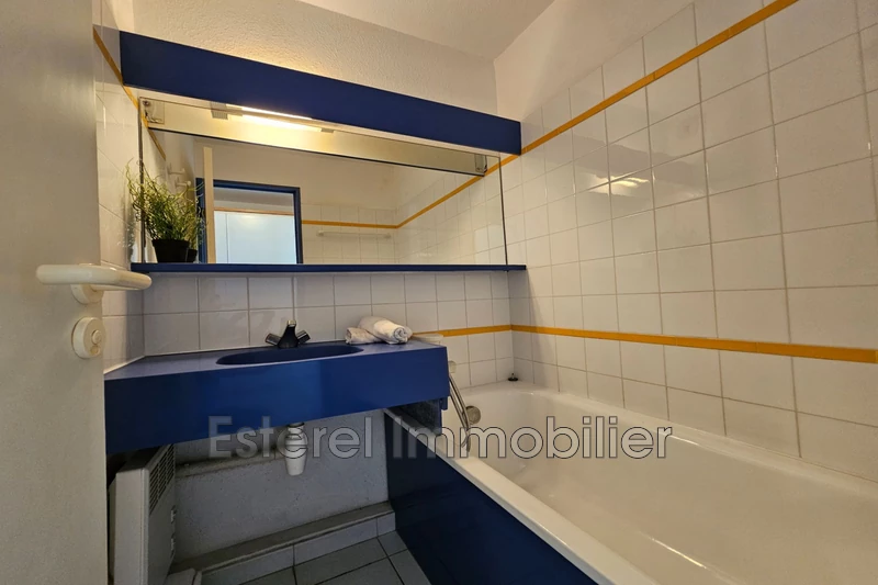 Photo n°4 - Vente appartement Saint-Raphaël 83700 - 165 000 €