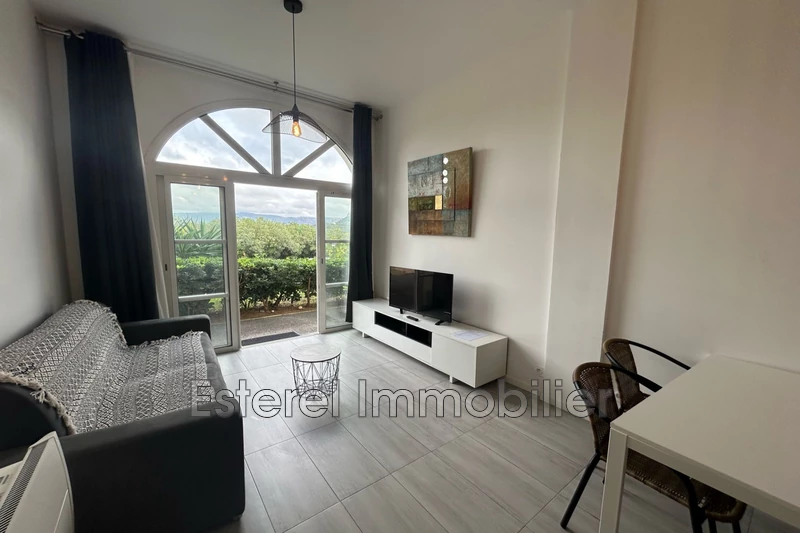 Photo n°2 - Vente appartement Saint-Raphaël 83700 - 155 000 €