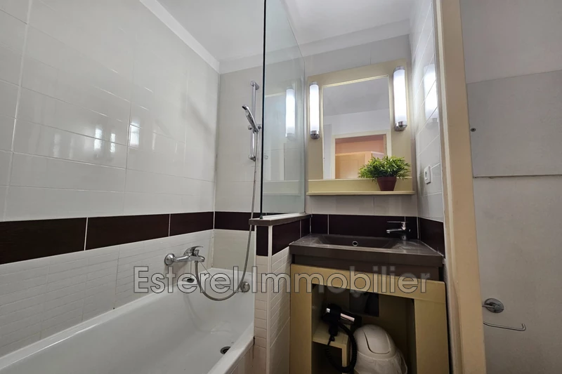 Photo n°7 - Vente appartement Saint-Raphaël 83700 - 125 000 €