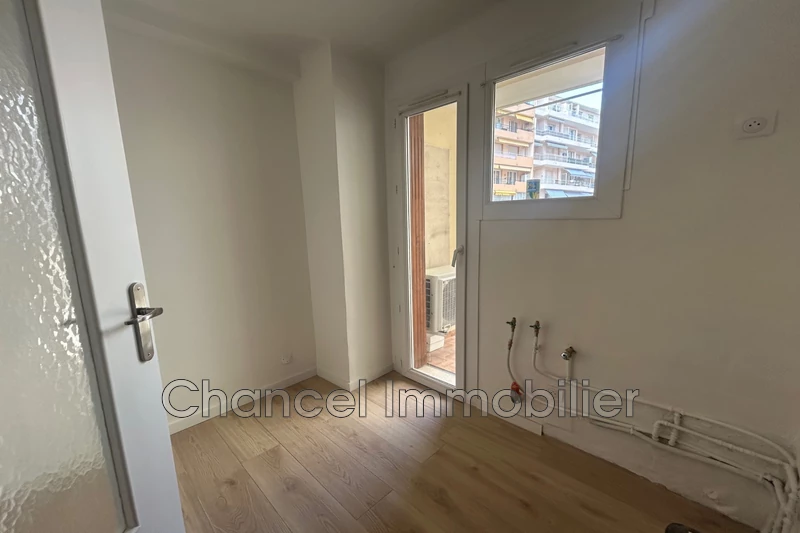Location appartement Antibes  