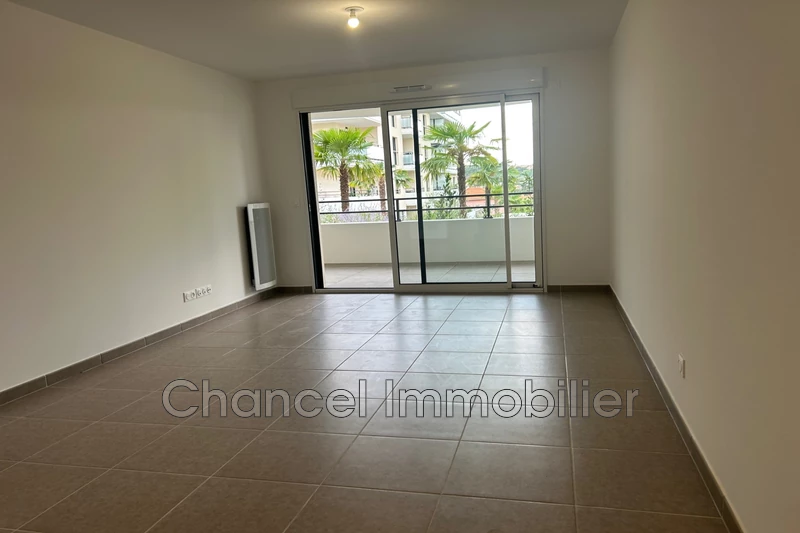 Appartement Le Cannet  Location appartement  2 pièces   12&nbsp;m&sup2;