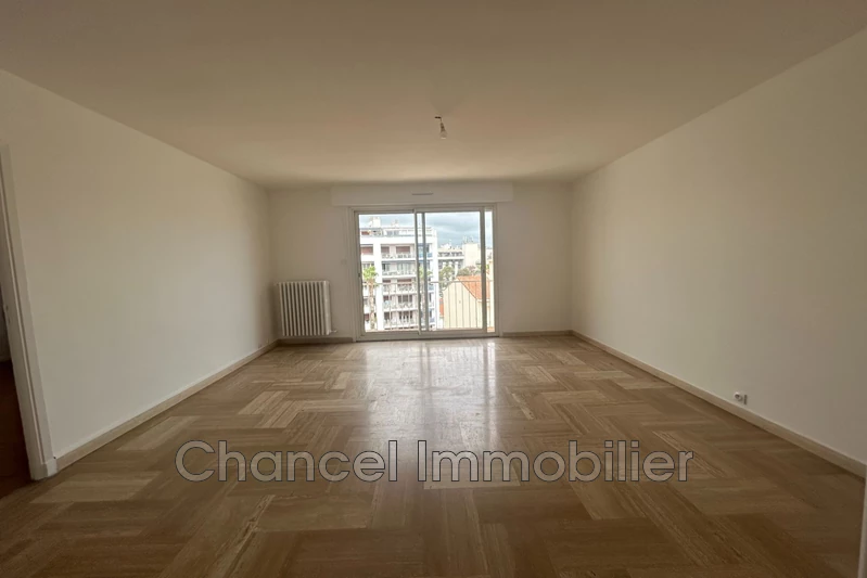 Appartement Antibes Centre-ville,  Location appartement  2 pièces   56&nbsp;m&sup2;