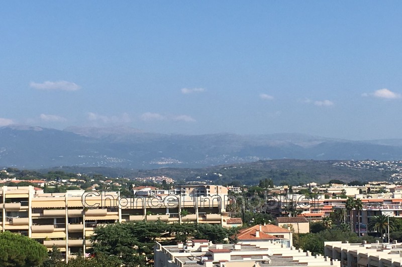Photo Appartement Antibes Location appartement 3 pièces 70 m²