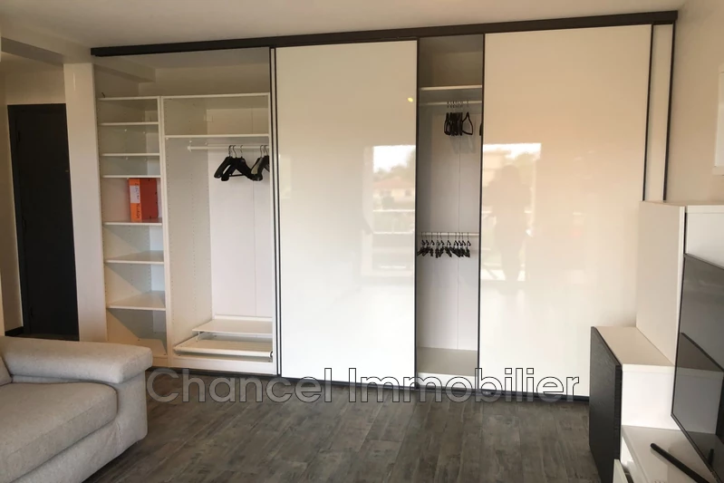 Location appartement Antibes  