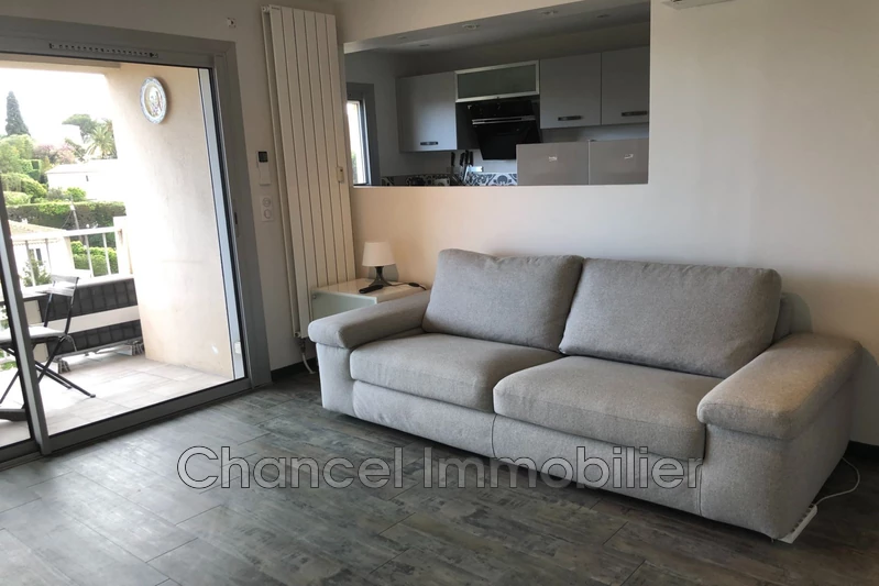 Location appartement Antibes  