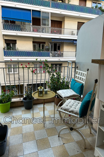 appartement  3 rooms  Antibes Downtown  75 m² -   