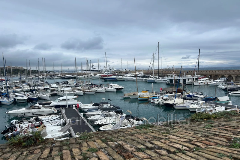 Location appartement Antibes  