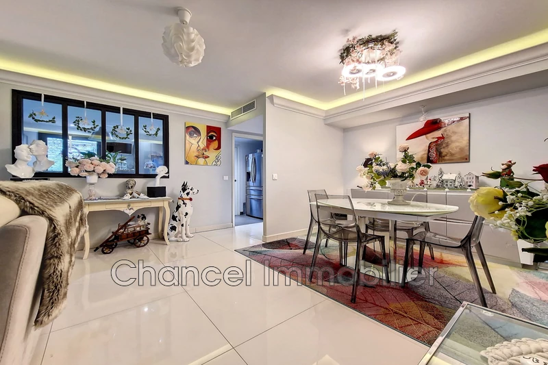 Appartement Juan-les-Pins Bord de mer,   achat appartement  4 pièces   128&nbsp;m&sup2;