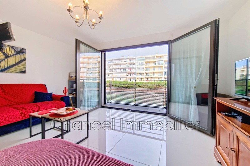 appartement  studio  Juan-les-Pins Front de mer  31 m² -   