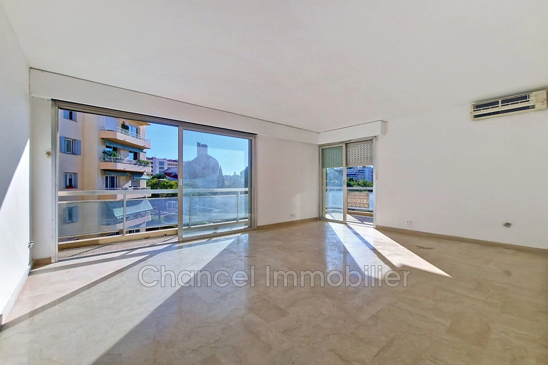 Appartement 2 pièces 50 m² · à Antibes · 50 m² · 248 000 €