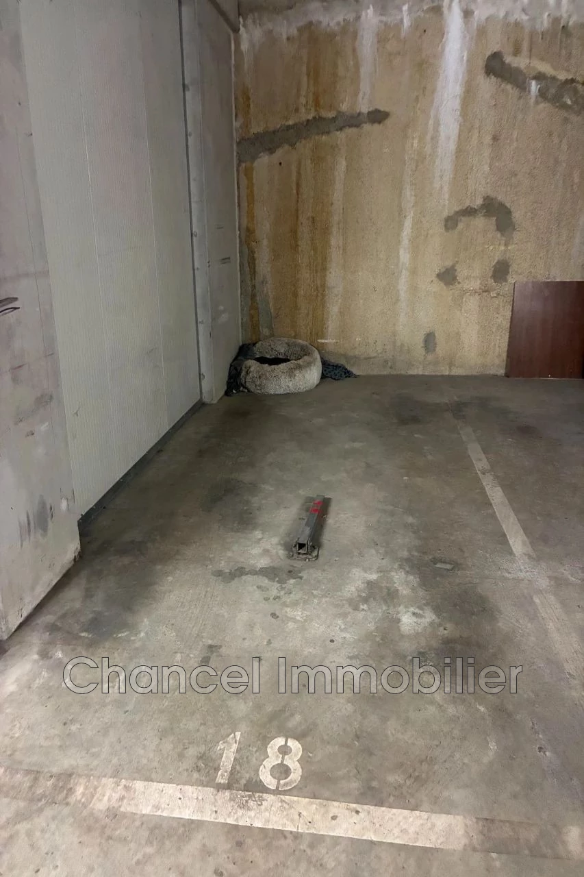 Parking en sous sol juan-les-pins · à Antibes · 28 500 €