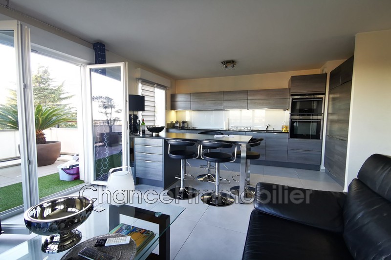 Photo Apartment Antibes Combes, to buy apartment 3 rooms 58 m²