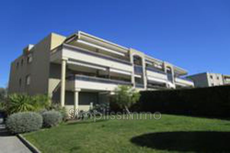 Photo Appartement Juan-les-Pins Proche plages, Location saisonnière appartement 3 pièces 65 m²