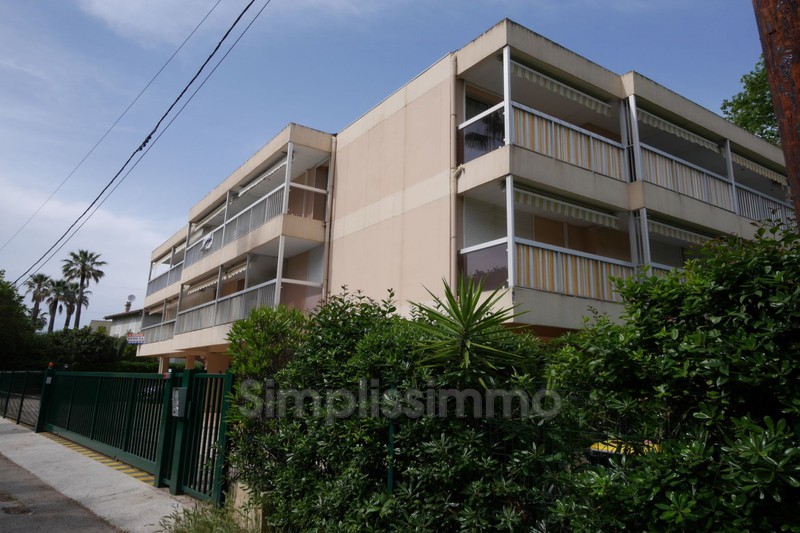 Photo Apartment Juan-les-Pins Proche plages, to buy apartment 2 rooms 35 m²