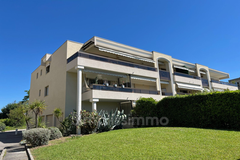 appartement  2 rooms  Juan-les-Pins Close ti the beaches  45 m² -   