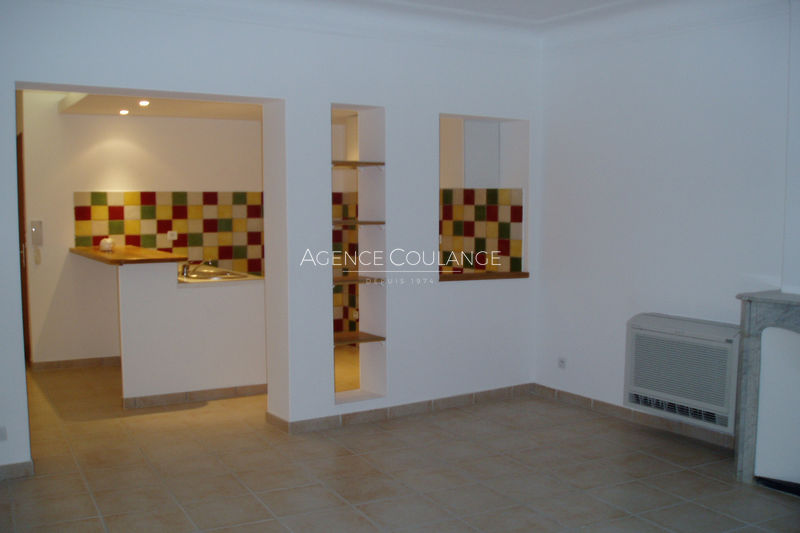 Photo Appartement La Ciotat Centre-ville, Location appartement 3 pièces 65 m²