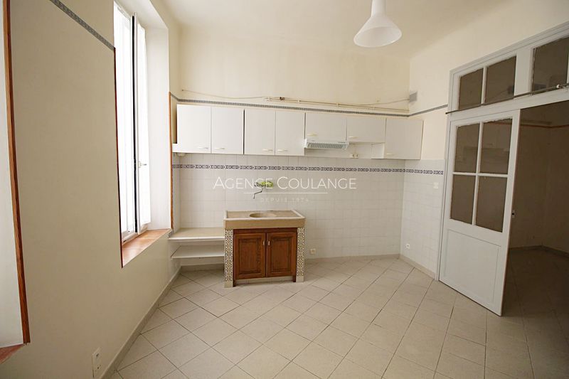 Photo Appartement La Ciotat Centre-ville, Location appartement 1 pièce 35 m²