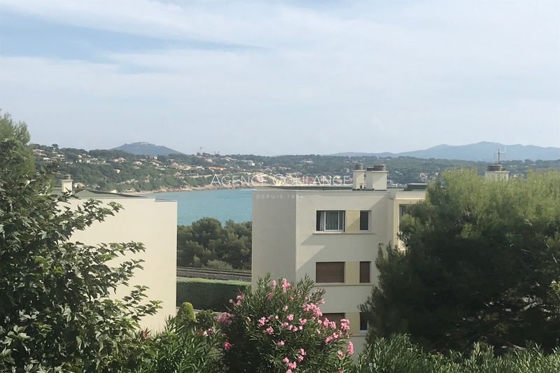 Photo Appartement Bandol Centre-ville, Location appartement 2 pièces 29 m²