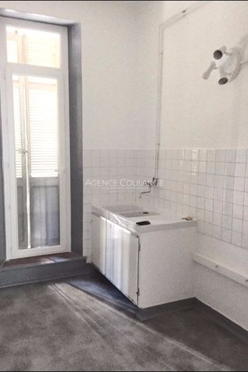 Photo Apartment Marseille Cours gouffe, Rentals apartment 2 rooms 43 m²