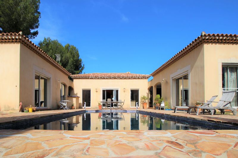 vente House Saint-cyr-sur-mer House Saint-Cyr-sur-Mer Rentals house 5 bedrooms 250 m²
