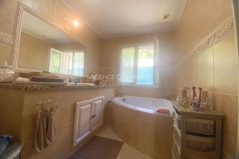 Location appartement Ceyreste  