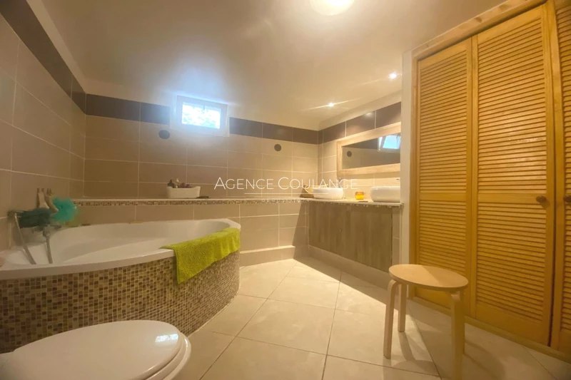 Location appartement Ceyreste  