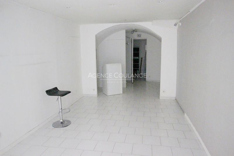 Photo Local professionnel La Ciotat Centre-ville, Professionnel local professionnel 30 m²
