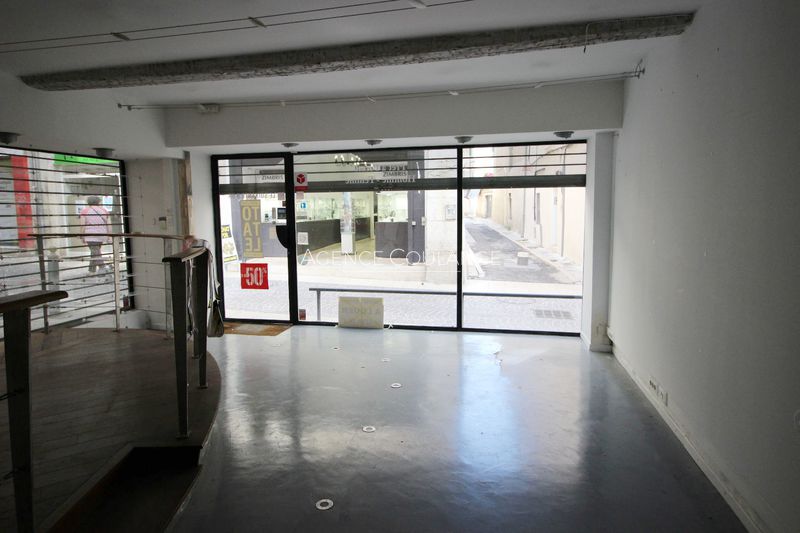 vente Location local commercial local professionnel La ciotat Centre-ville Local professionnel La Ciotat Centre-ville, Professionnel local professionnel 80 m²