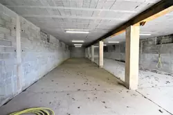 Professionnel entrepôt Saint-Cyr-sur-Mer  