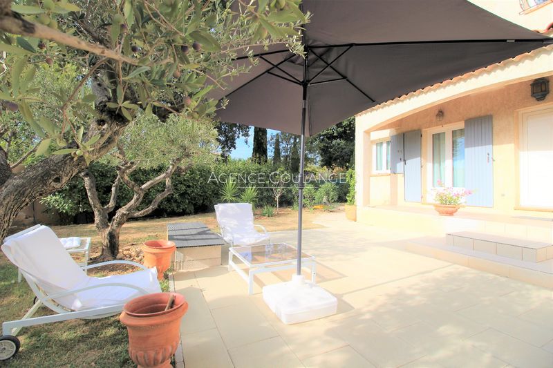 Photo Villa Saint-Cyr-sur-Mer achat villa 4 chambres 132 m²