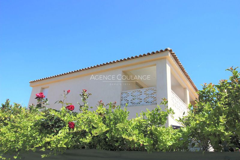 Photo Villa Saint-Cyr-sur-Mer achat villa 5 chambres 155 m²