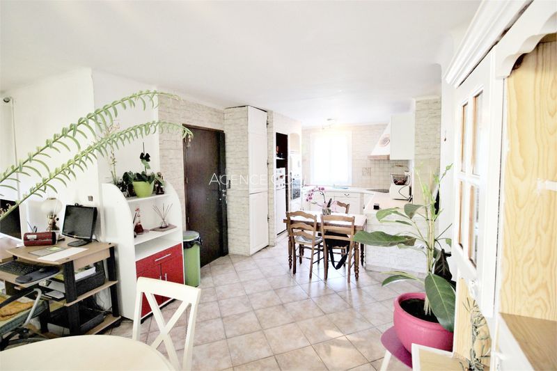 vente Appartement Aubagne Appartement Aubagne achat appartement 3 pièces 61 m²