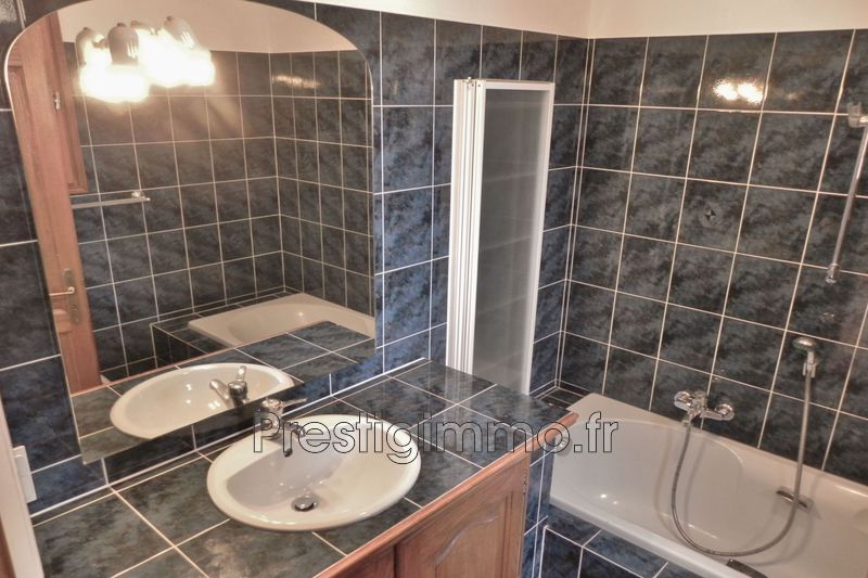 Location villa Le Rouret  