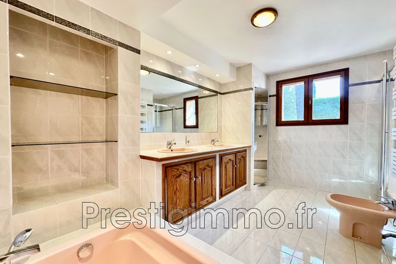 Location villa Le Rouret  