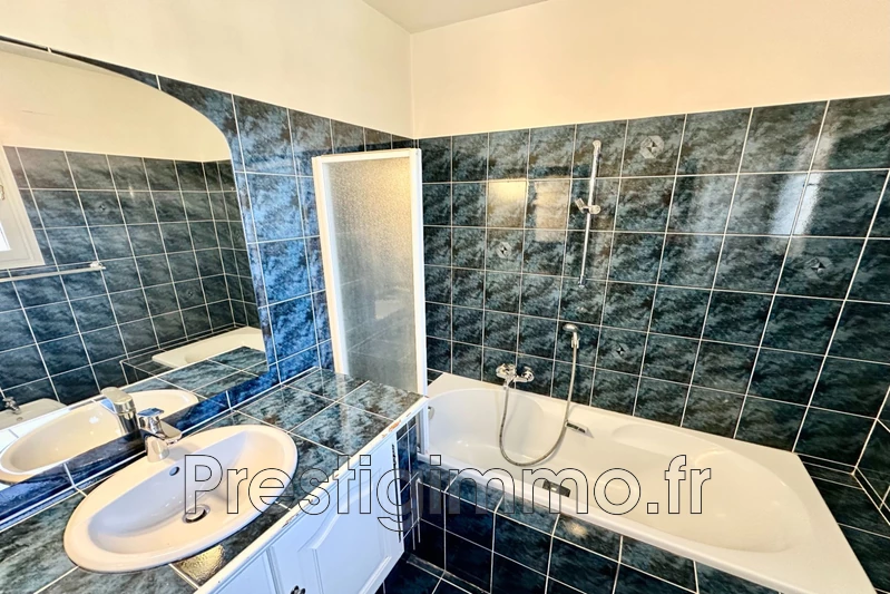 Location villa Le Rouret  